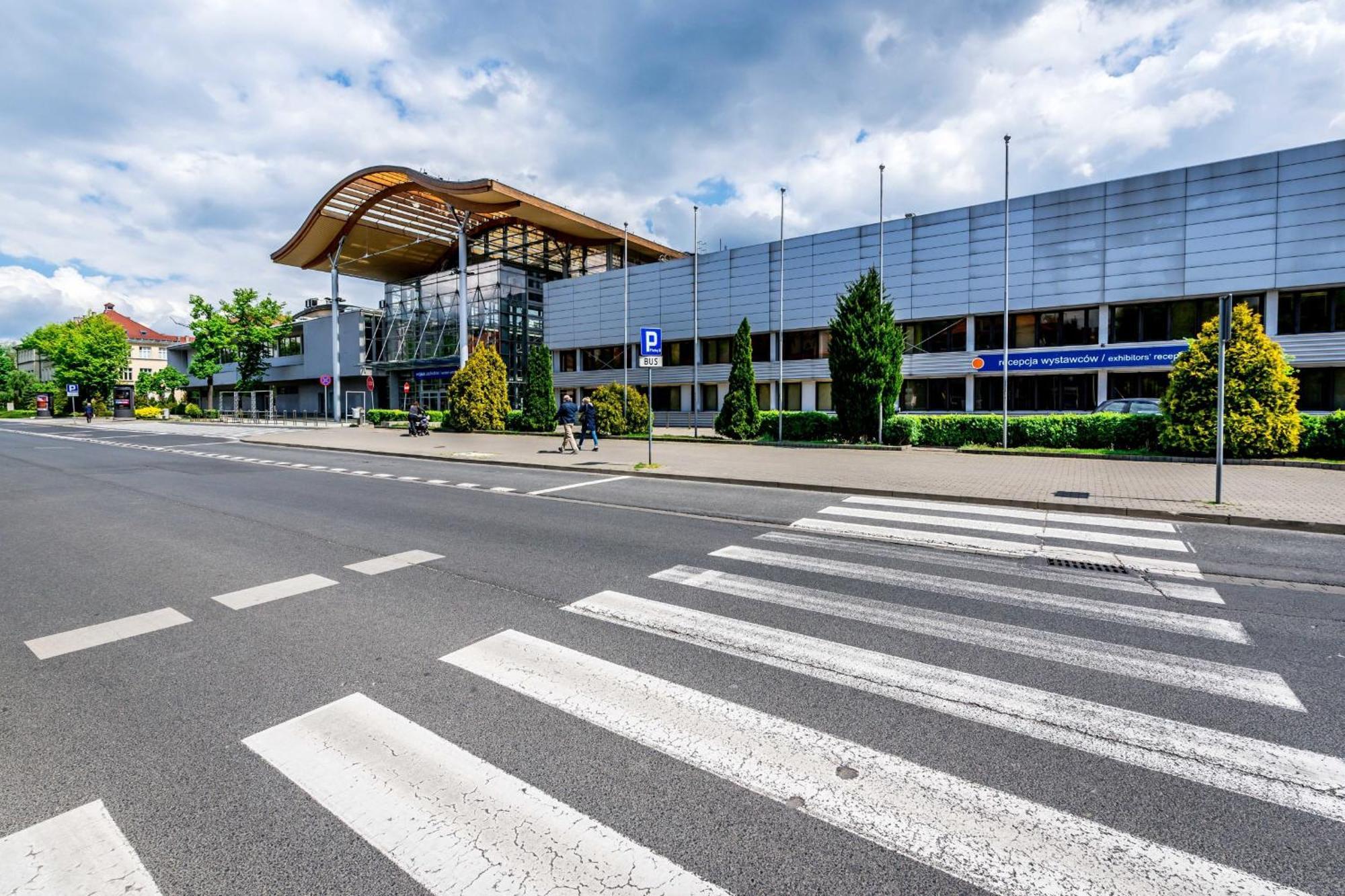 Rent Like Home - Elizy Orzeszkowej 6 Poznan Bagian luar foto